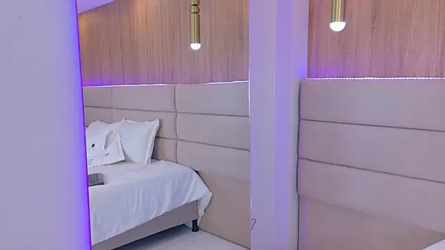 Snapshot of AnabelleRay chatting on December 16, 8:03 pm AnabelleRay online show from December 16, 8:03 pm