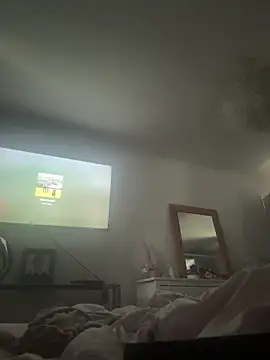 Snapshot of Mia_MilesXXX chatting on December 16, 1:00 pm Mia MilesXXX online show from December 16, 1:00 pm