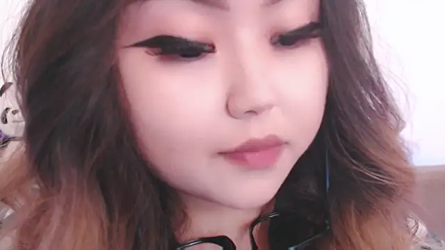 amelia sunlight online show from April 27, 5:00 pm