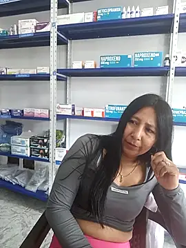 Snapshot of Megan_jennerr chatting on October 1, 3:18 pm Megan jennerr online show from October 1, 3:18 pm