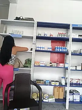 Snapshot of Megan_jennerr chatting on November 18, 2:43 pm Megan jennerr online show from November 18, 2:43 pm