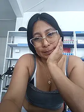 Snapshot of Megan_jennerr chatting on December 2, 5:19 pm Megan jennerr online show from December 2, 5:19 pm