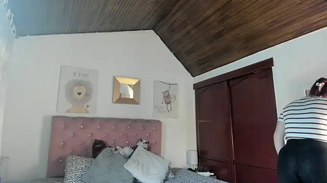 CelessteRedds online show from January 10, 11:45 am