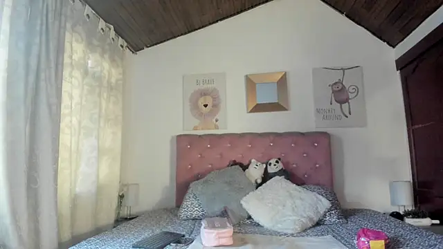 CelessteRedds online show from January 13, 12:10 pm