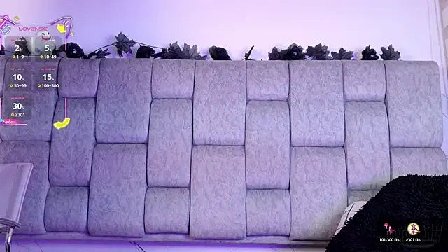 Snapshot of Alice_noir chatting on October 23, 10:52 pm Alice noir online show from October 23, 10:52 pm