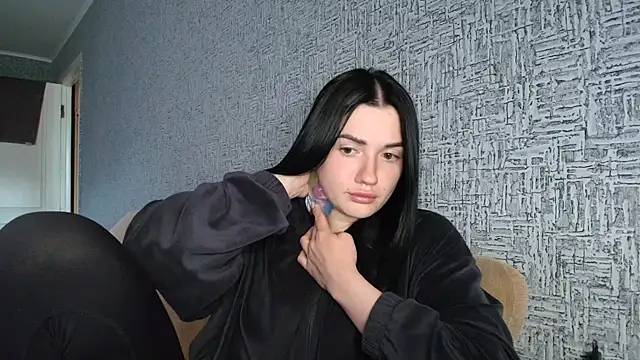 Snapshot of Liana_diva chatting on April 22, 1:56 pm Liana diva online show from April 22, 1:56 pm
