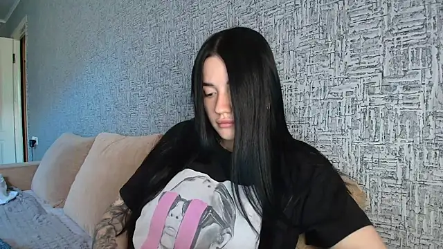 Snapshot of Liana_diva chatting on May 6, 10:53 am Liana diva online show from May 6, 10:53 am