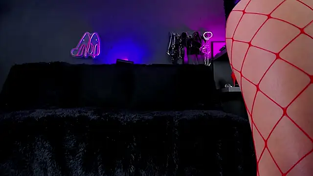 DelaneyStone online show from December 19, 8:38 pm