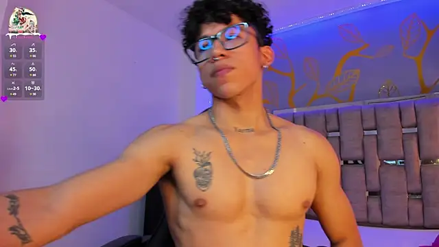 AkazaBoy  online show from January 1, 1:58 am