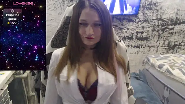Snapshot of PamelaYoun chatting on October 8, 5:21 pm PamelaYoun online show from October 8, 5:21 pm
