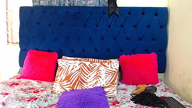 MelaninBear online show from October 3, 1:08 pm