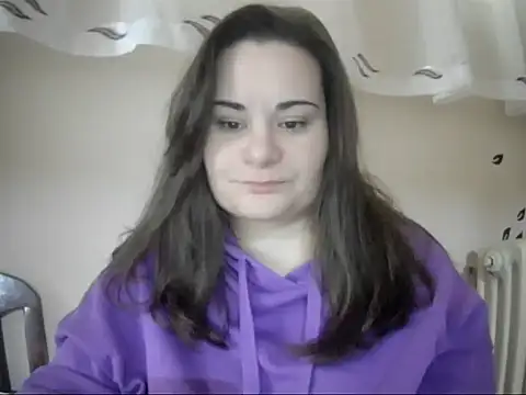 AalinnaK online show from February 8, 8:40 am