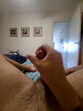 Snapshot of omarito100 chatting on October 5, 1:09 pm omarito100 online show from October 5, 1:09 pm