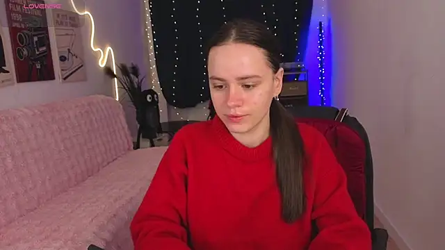 Emillias online show from February 10, 8:07 am