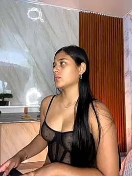 Snapshot of floriamANDjazmin chatting on November 4, 7:13 pm floriamANDjazmin online show from November 4, 7:13 pm