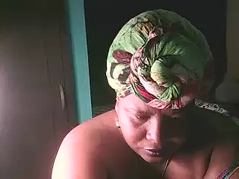 Snapshot of Leidy_quin chatting on December 7, 5:37 am Leidy quin online show from December 7, 5:37 am