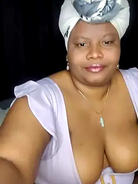 Snapshot of Leidy_quin chatting on January 12, 12:28 am Leidy quin online show from January 12, 12:28 am