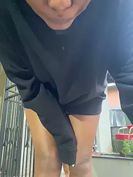 Snapshot of BeautyAuroa chatting on February 17, 4:20 am BeautyAuroa online show from February 17, 4:20 am