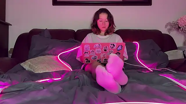 Snapshot of misswishh_ chatting on December 30, 6:49 pm misswishh online show from December 30, 6:49 pm