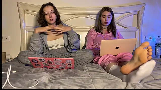 Snapshot of misswishh_ chatting on February 12, 6:30 pm misswishh online show from February 12, 6:30 pm