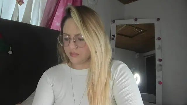 Snapshot of miss_julietaa chatting on November 28, 11:46 am miss julietaa online show from November 28, 11:46 am