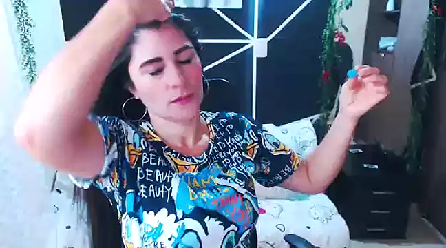 LUCY LI online show from March 15, 1:18 pm