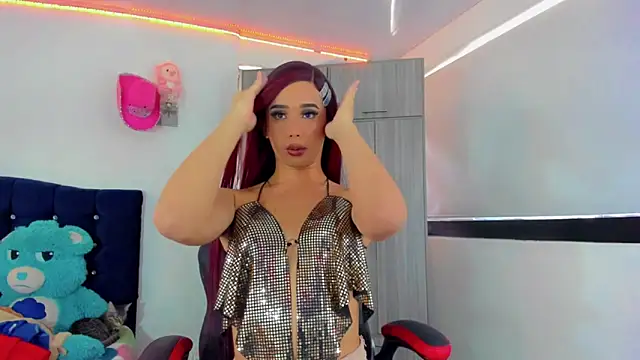 Hellen moons   online show from October 15, 5:57 pm