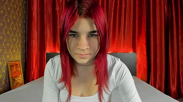 Snapshot of _Polly_Love_ chatting on December 3, 7:10 am Polly Love online show from December 3, 7:10 am