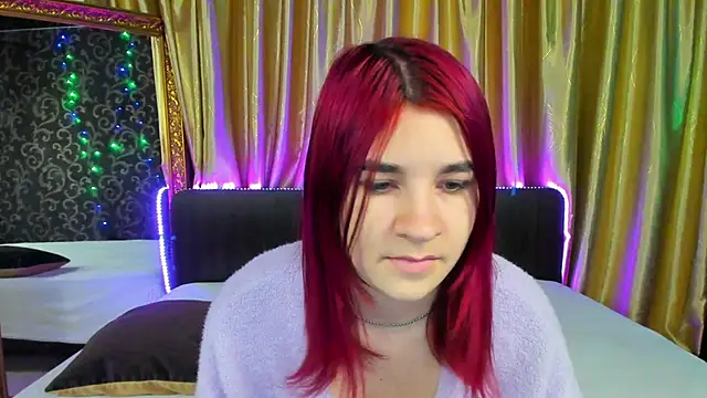 Snapshot of _Polly_Love_ chatting on December 4, 7:06 am Polly Love online show from December 4, 7:06 am