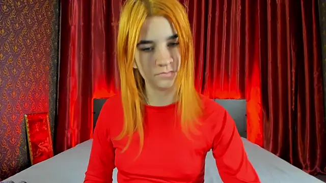 Snapshot of _Polly_Love_ chatting on December 13, 10:19 am Polly Love online show from December 13, 10:19 am