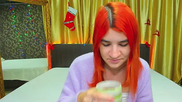 Snapshot of _Polly_Love_ chatting on January 21, 7:04 am Polly Love online show from January 21, 7:04 am