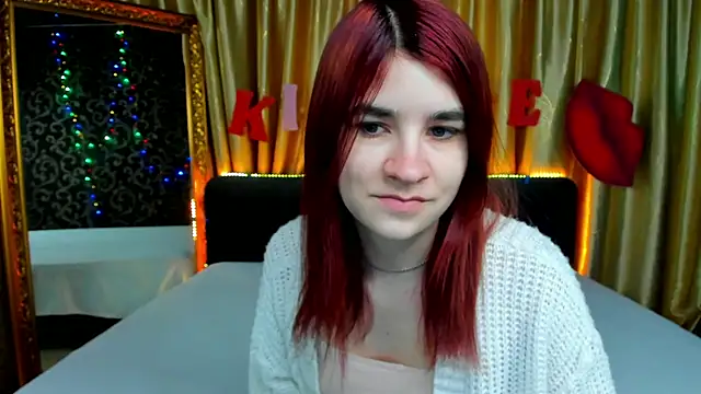 Snapshot of _Polly_Love_ chatting on February 14, 7:17 am Polly Love online show from February 14, 7:17 am