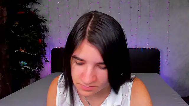 Snapshot of _Polly_Love_ chatting on September 16, 6:14 am Polly Love online show from September 16, 6:14 am