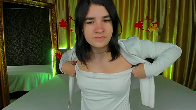 Snapshot of _Polly_Love_ chatting on October 20, 6:03 am Polly Love online show from October 20, 6:03 am