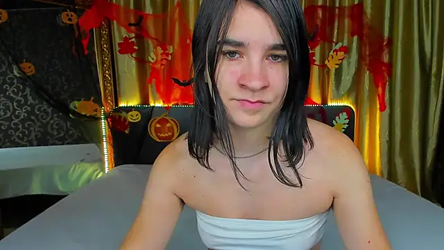 Snapshot of _Polly_Love_ chatting on November 5, 7:08 am Polly Love online show from November 5, 7:08 am