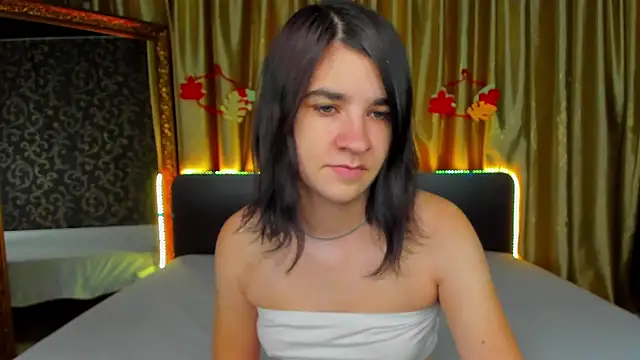 Snapshot of _Polly_Love_ chatting on November 9, 7:06 am Polly Love online show from November 9, 7:06 am