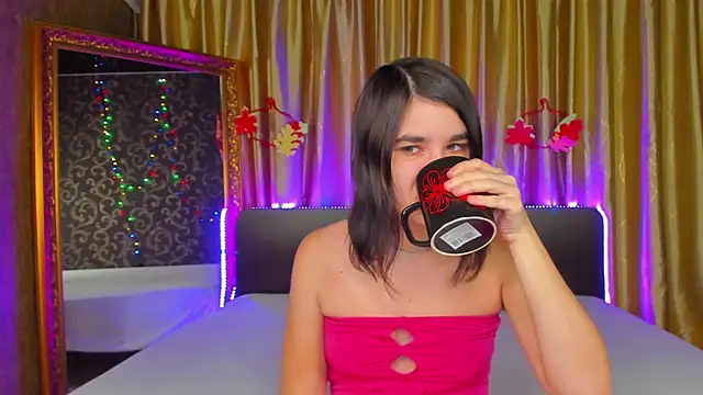 Snapshot of _Polly_Love_ chatting on November 25, 1:11 pm Polly Love online show from November 25, 1:11 pm