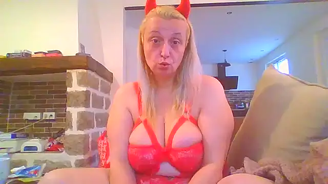 Melinastarr online show from March 22, 8:08 am