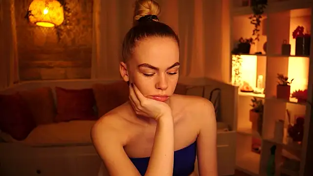 sn0w barbie online show from December 9, 1:45 pm