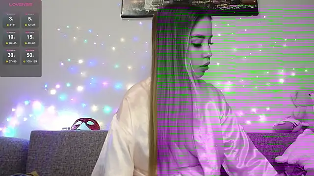 Snapshot of sweet_girl_Vr chatting on December 9, 2:39 pm sweet girl Vr online show from December 9, 2:39 pm