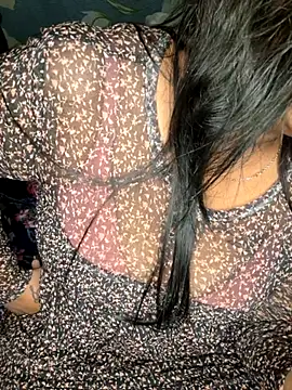 Snapshot of IndieSM chatting on November 7, 11:05 pm IndieSM online show from November 7, 11:05 pm