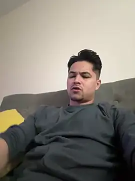 Snapshot of Serious_James27 chatting on March 17, 2:19 am Serious James27 online show from March 17, 2:19 am