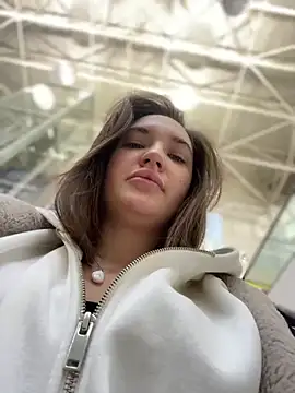 Snapshot of Holly_Molii chatting on January 18, 5:10 am Holly Molii online show from January 18, 5:10 am