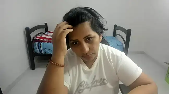 Snapshot of nikol_sexy39 chatting on January 12, 2:09 pm nikol sexy39 online show from January 12, 2:09 pm