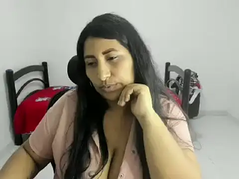 Snapshot of nikol_sexy39 chatting on February 23, 3:13 am nikol sexy39 online show from February 23, 3:13 am