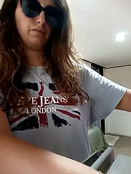 Alexvit2616 online show from March 2, 2:51 am