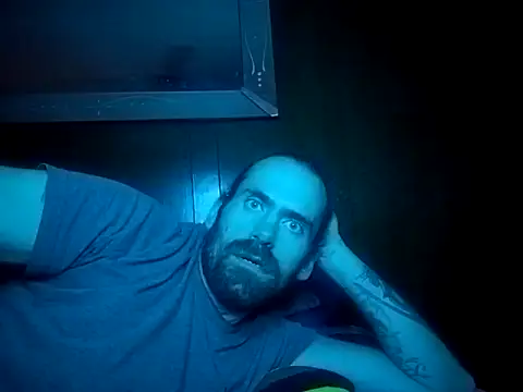 Snapshot of RobStrokes215 chatting on December 10, 6:44 am RobStrokes215 online show from December 10, 6:44 am