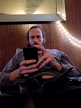 Snapshot of RobStrokes215 chatting on February 13, 7:31 pm RobStrokes215 online show from February 13, 7:31 pm