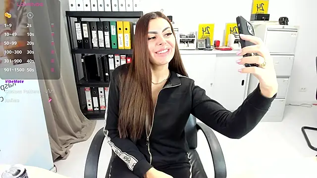 kilenyapatrice online show from December 29, 11:50 am