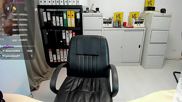 kilenyapatrice online show from December 29, 2:52 pm